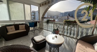 Prodej bytu 3+1 (79 m²) se dvěma terasami, v pobřežním městečku Budva, Černá Hora