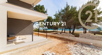 Prodej bytu 3+kk (60 m²) s nádherným výhledem, nacházející se 30 m od moře - Vir, Chorvatsko