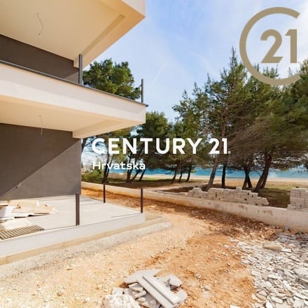 Prodej bytu 3+kk (60 m²) s nádherným výhledem, nacházející se 30 m od moře - Vir, Chorvatsko