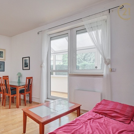 Pronájem byty 2+kk, 46 m² + zimní zahrada 16m² + garáž 19m² - Praha - Libeň