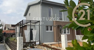 Prodej dvojdomu (135 m²) se čtyřmi apartmány, pouhých 600 m od moře - Privlaka, Zadar, Chorvatsko