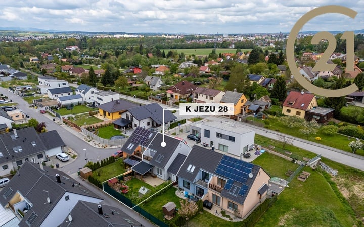 Rodinný dům se zahradou a parkováním, České Budějovice