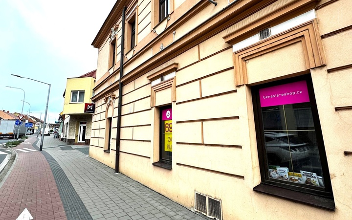 Pronájem obchodní prostory, 88 m² - Veselí nad Moravou