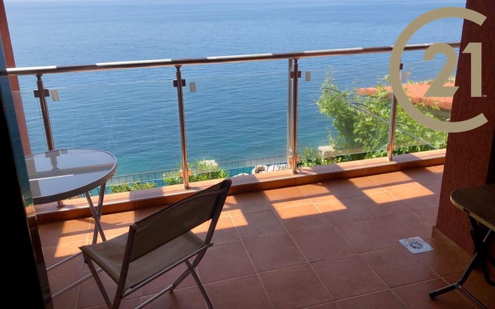 Prodej bytu 53 m² s úžasným výhledem, 50 m od moře - Dobra Voda, Bar, Černá Hora