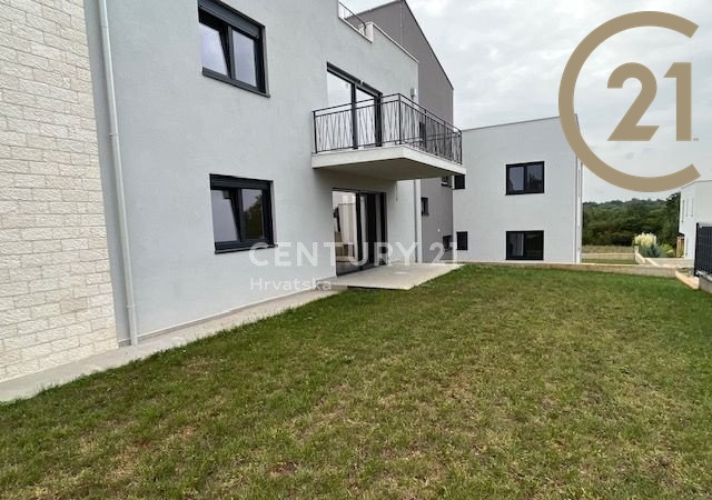 Prodej bytu 4+kk (95 m²) s terasou a dvorem (165 m²), 500 m od moře - Poreč, Istrie, Chorvatsko