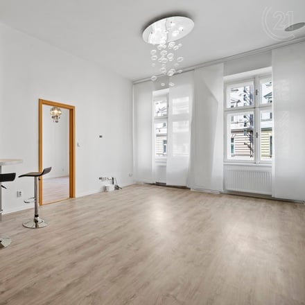 Pronájem bytu 3+kk, 72 m² + garáž, Praha 2