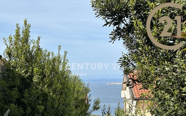 Prodej domu (135 m²) se třemi zařízenými apartmány, nabízejícími dech beroucí výhled na moře - Crveny Vrh, Umag, Istrie, Chorvatsko