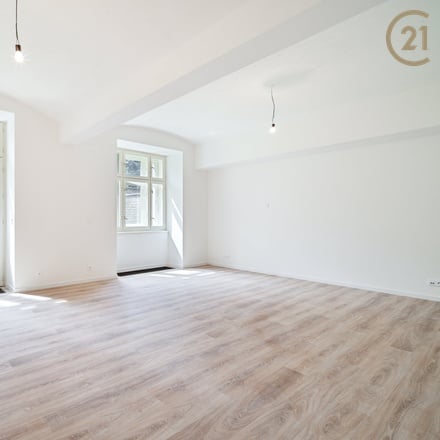 Prodej bytu 2+kk s předzahrádkou 65,89 m²