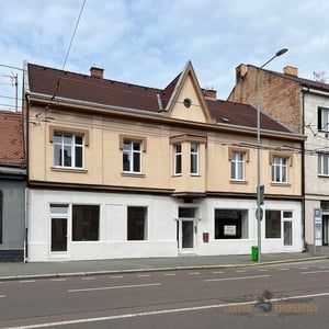 Pronájem obchodního prostoru - Jana Palacha -  52 m² - Pardubice - Zelené Předměstí