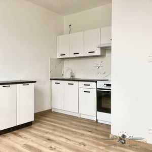 Pronájem bytu 1+1, 45 m² - Pardubice - Cihelna