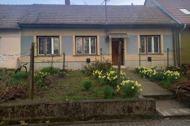 Prodej rodinného domu 3+1 s vjezdem, na velmi pěkném místě obce Čejč, Ev.č.: DR1B 121R