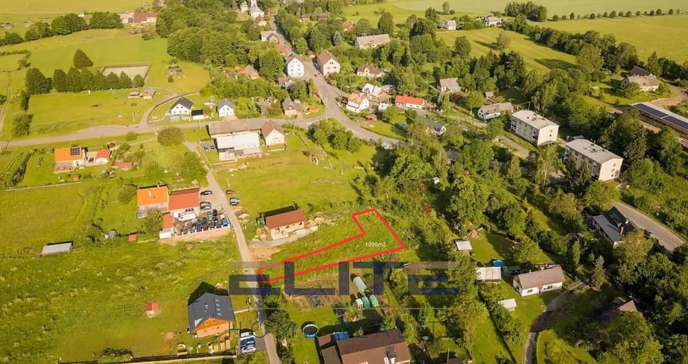 Slunný stavební pozemek v Křížanech