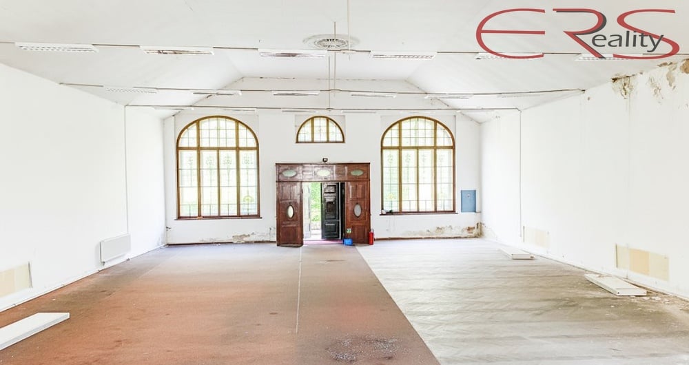 Komerční nemovitosti 750 m², Broumov - Poříčí