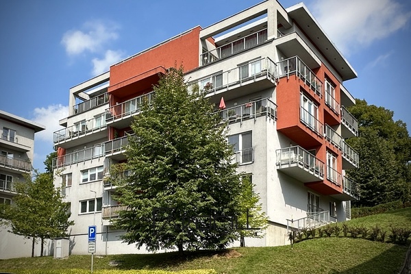 Pronájem bytu 2+kk s balkónem, 62m², 2NP/5NP, U Staré elektrárny, Ostrava - Slezská Ostrava