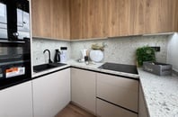 Prodej bytu 3+1, po rekonstrukci, OSVL, 10NP/11NP, 74 m², na ul. Tlapákova, Ostrava - Hrabůvka