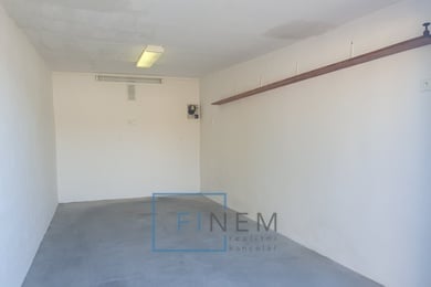 Prodej garáže, výměra 42 m² s pozemkem, vše v OV, Odolena Voda - U Kurtů, Ev.č.: 00180