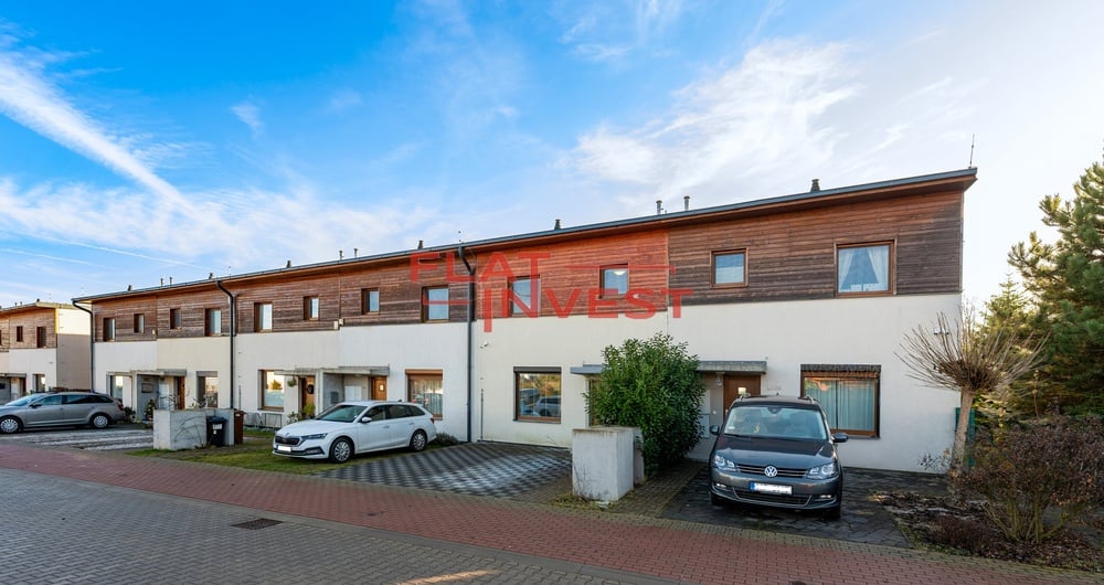 Prodej moderního rodinného domu 4+kk s vlastní zahrádkou, Ořešín, Buštěhrad