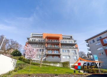 Pronájem prostorného bytu 2+kk s dvěma balkóny a parkovacím stáním, 57 m²,  Slezská Ostrava, ul. U Staré elektrárny