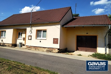 Prodej rodinného domu s pozemky 557m2, Břežany okres Znojmo, Ev.č.: CSDD2219