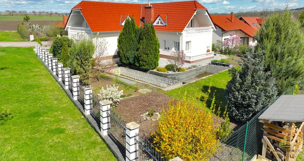 Prodej vila, 305 m² - Sokolnice