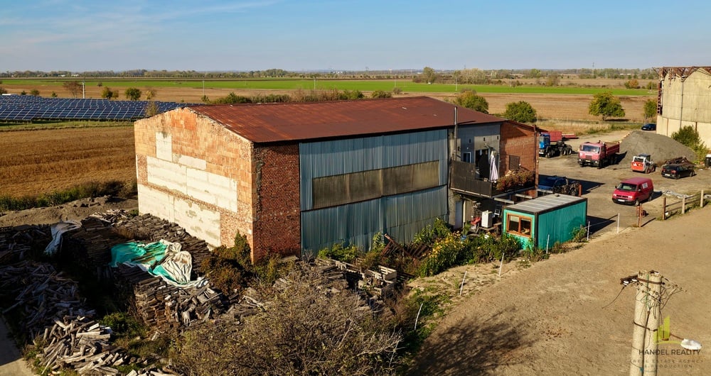 Prodej sklady s bytovou jednotkou - Lanžhot