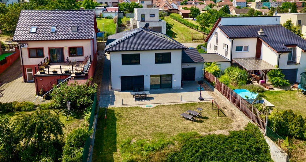 Prodej pasivního rodinného domu 239 m², Zaječí