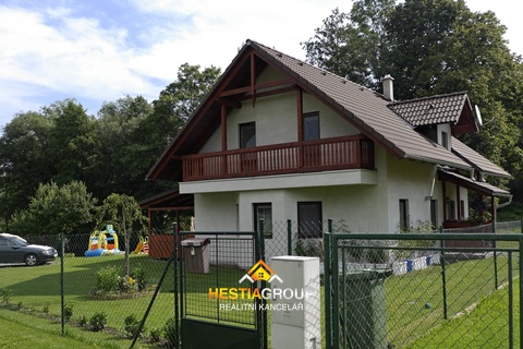 Rodinné domy, 130 m², Dolní Dobrouč - Horní Dobrouč
