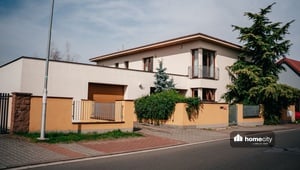 Prodej rodinného domu 263 m2 s pozemkem 1004 m2 - Svítkov - Pardubice