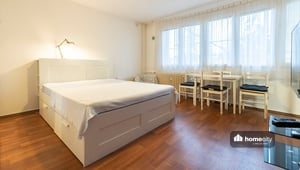 Pronájem bytu 1+kk, 28 m² - Prodloužená, Pardubice