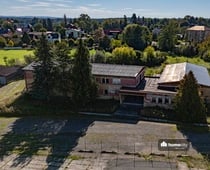 Prodej administrativní budovy 1.684 m² a pozemku 5.418 m², Borohrádek