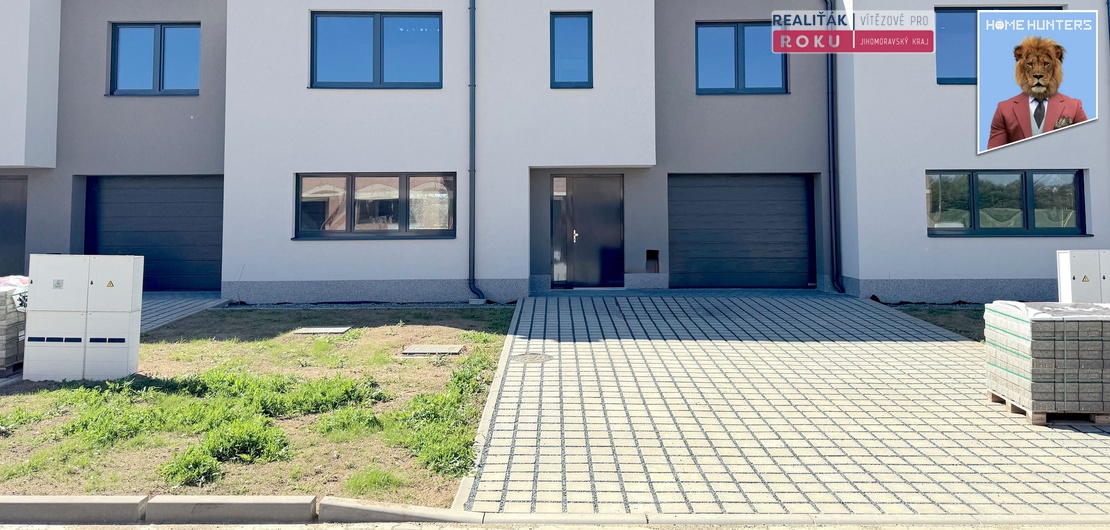 velky-main-wide-crop