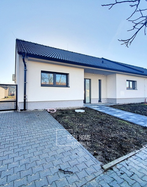 Prodej rodinného domu 161 m², pozemek 582 m² - Branišovice