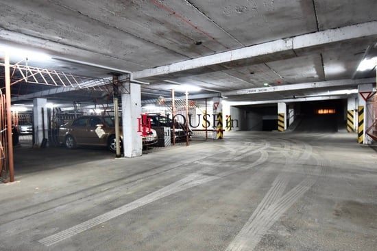 Pronájem garážové stání, 18 m² - Praha - Střížkov