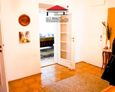 F827ACAA-49D4-4482-8967-2F02E477430B