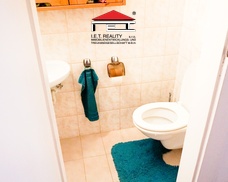 D51DB699-7B60-4D11-8BC7-921658B453EC