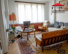 E5A78409-A712-448D-8677-47321A9DE730