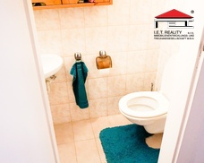 D51DB699-7B60-4D11-8BC7-921658B453EC