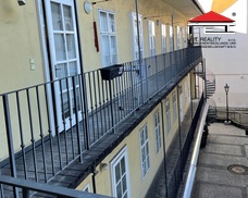 D5DBA594-25F1-4395-9011-4F3BB1CDC7CB