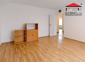 Pronájem bytu 2+1, 54 m², v rodinném domě ve Kbelích