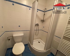 09E4C833-7CD0-4E95-9404-79D809E30B02