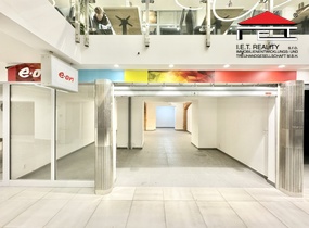Pronájem obchodního prostoru v nákupním centru (68,10 m²)