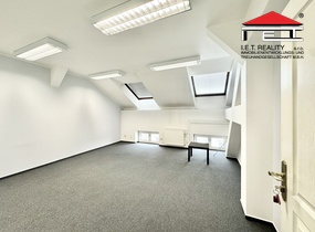 Šilingrovo náměstí- pronájem kanceláře (18m²)