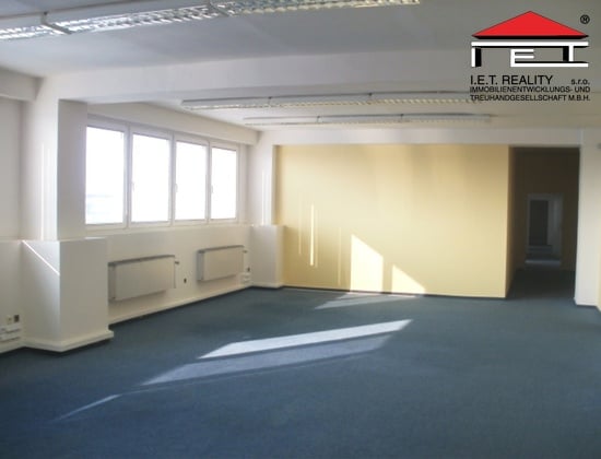 K pronájmu nabízíme kanceláře o velikosti 13 m2 a 20 m2, Praha 9 - Horní Počernice