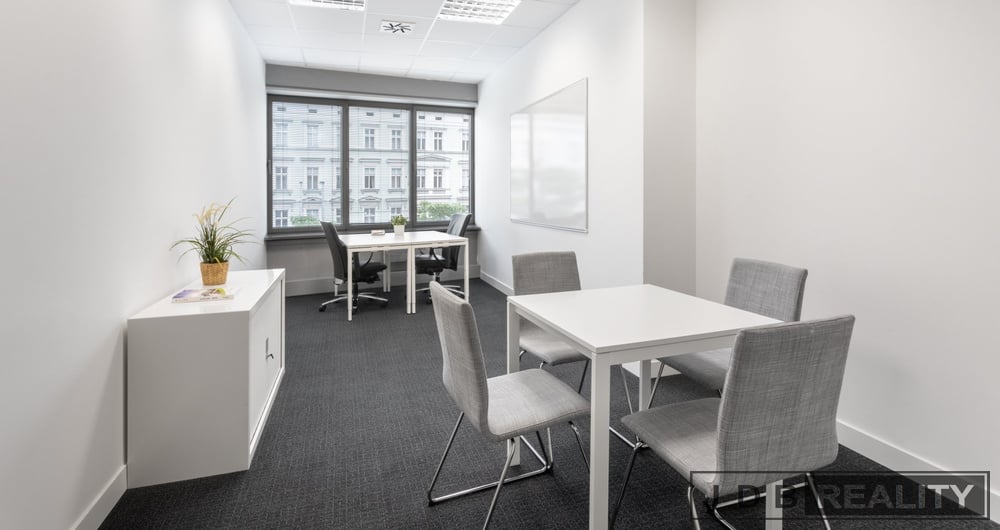 Pronájem kanceláře 25 m², Zlatý Anděl, Praha 5 Smíchov