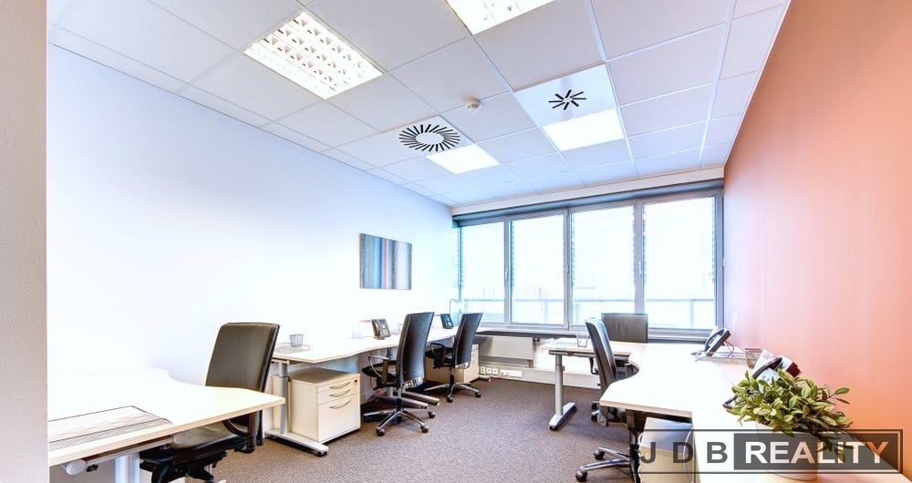 Pronájem kanceláře 75 m², Zlatý Anděl, Praha 5 Smíchov