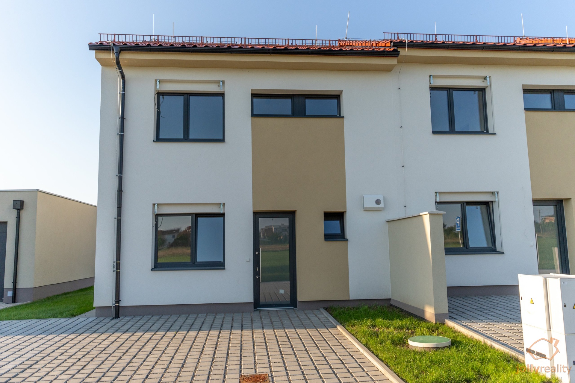 Prodej pasivního rodinného domu 5+kk, pozemek 416 m² - Kobylnice, okr. Brno - venkov