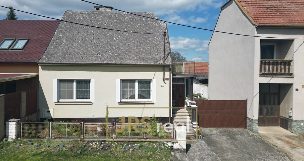 Prodej rodinného domu 5+1, CP 1696 m² - Těmice