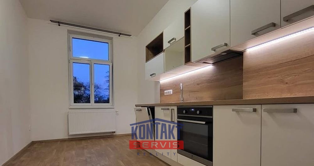 Pronájem zcela nově zrekonstruovaného bytu 2+1 v ulici 28. října - České Budějovice