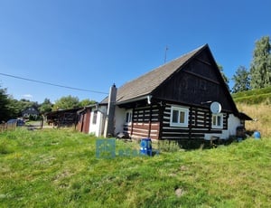Prodej rodinného domu – chalupy, se zahradou v obci Dolní Brusnice u Dvora Králové nad Labem.