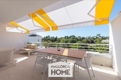 PRODEJ. Luxusní duplex penthouse se 4 ložnicemi. 100m od pláže, parking. Marbella, Ev.č.: R4643836